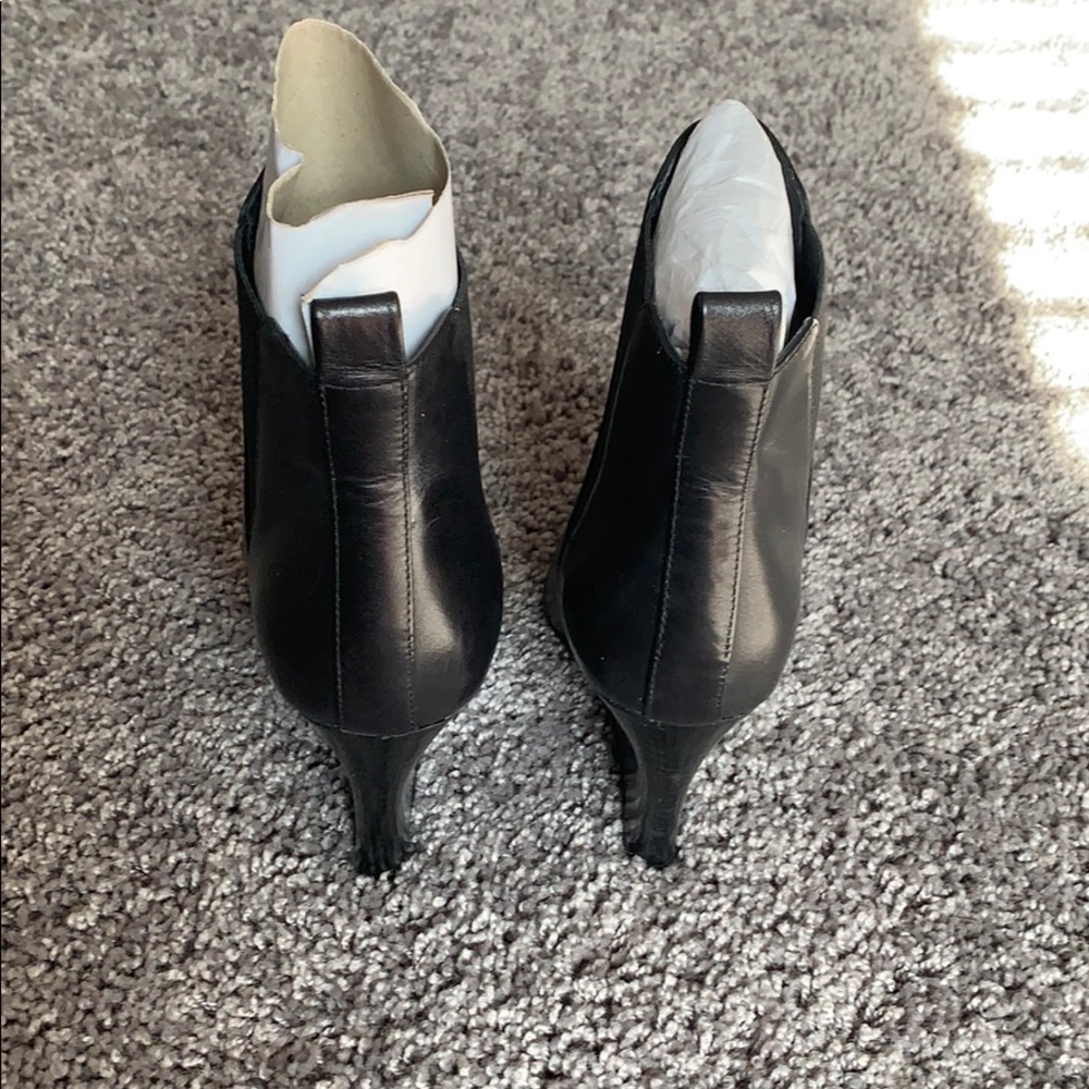 Shoes - Picture 4 of 7
